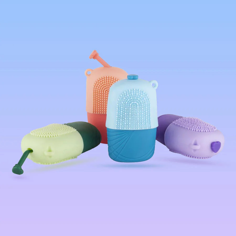 Silicone Reusable Facial Ice Roller – Glow & Tighten
