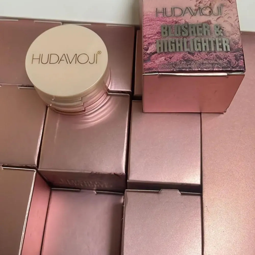 3-in-1 blusher + highlighter palette