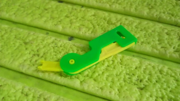 Automatic Needle Threader