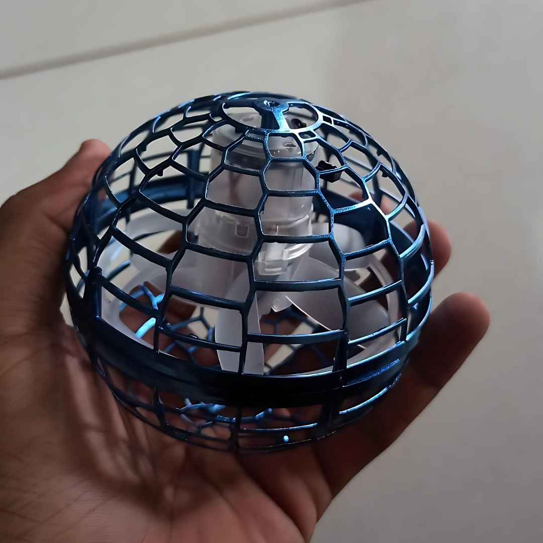 Flying Boomerang Spinner Ball