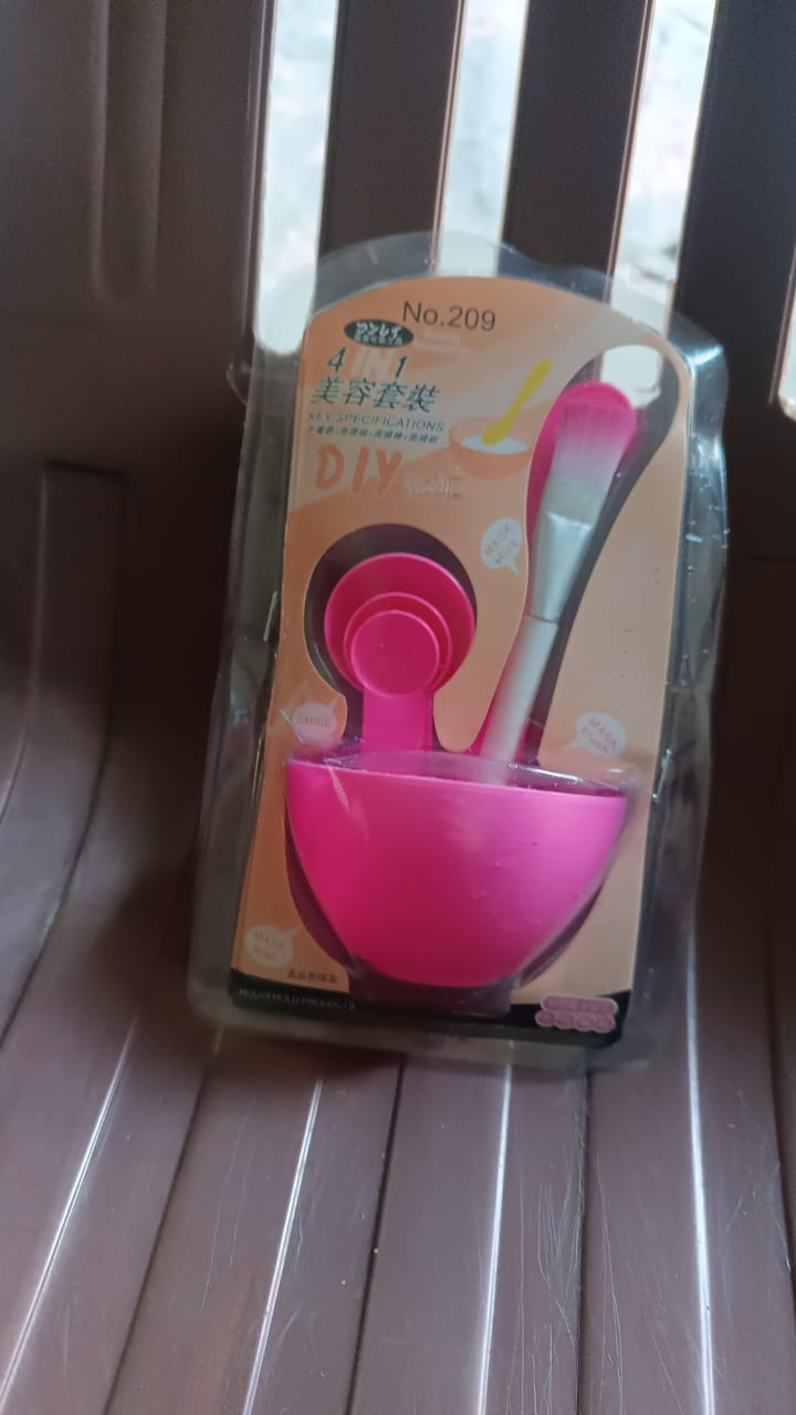 4-in-1 Facial Mask Kit