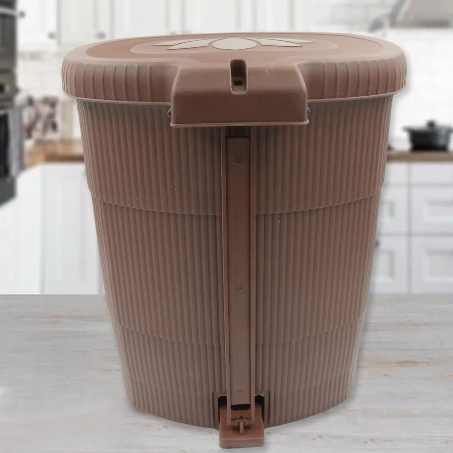 Mini Pedal Trash Bin