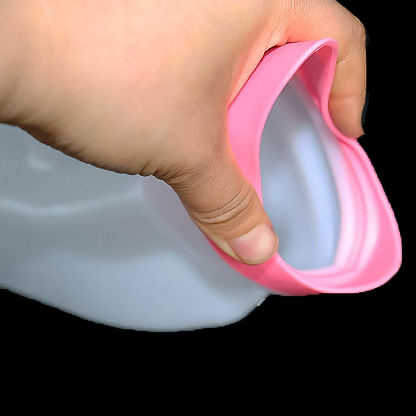 Spill-Proof Portable Female Urina