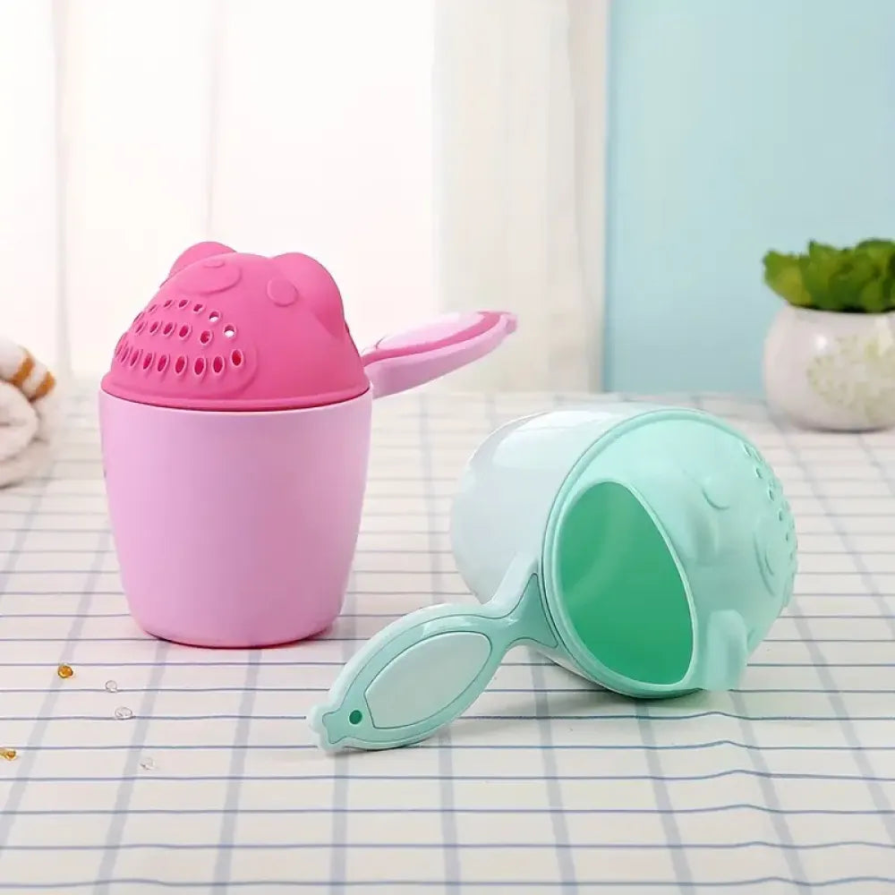 Baby hair rinse cup - home improvement