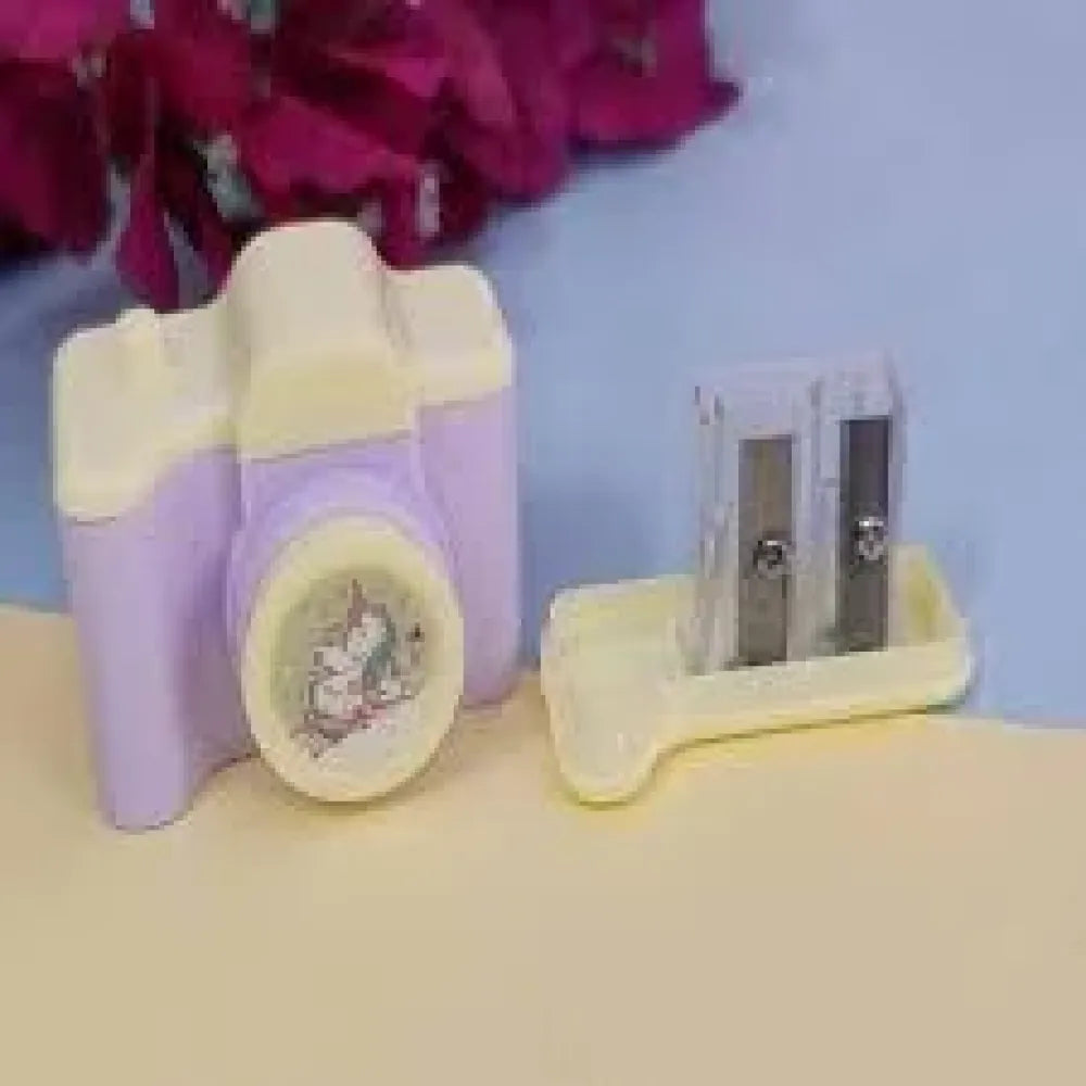 Camera-shaped pencil sharpener - office