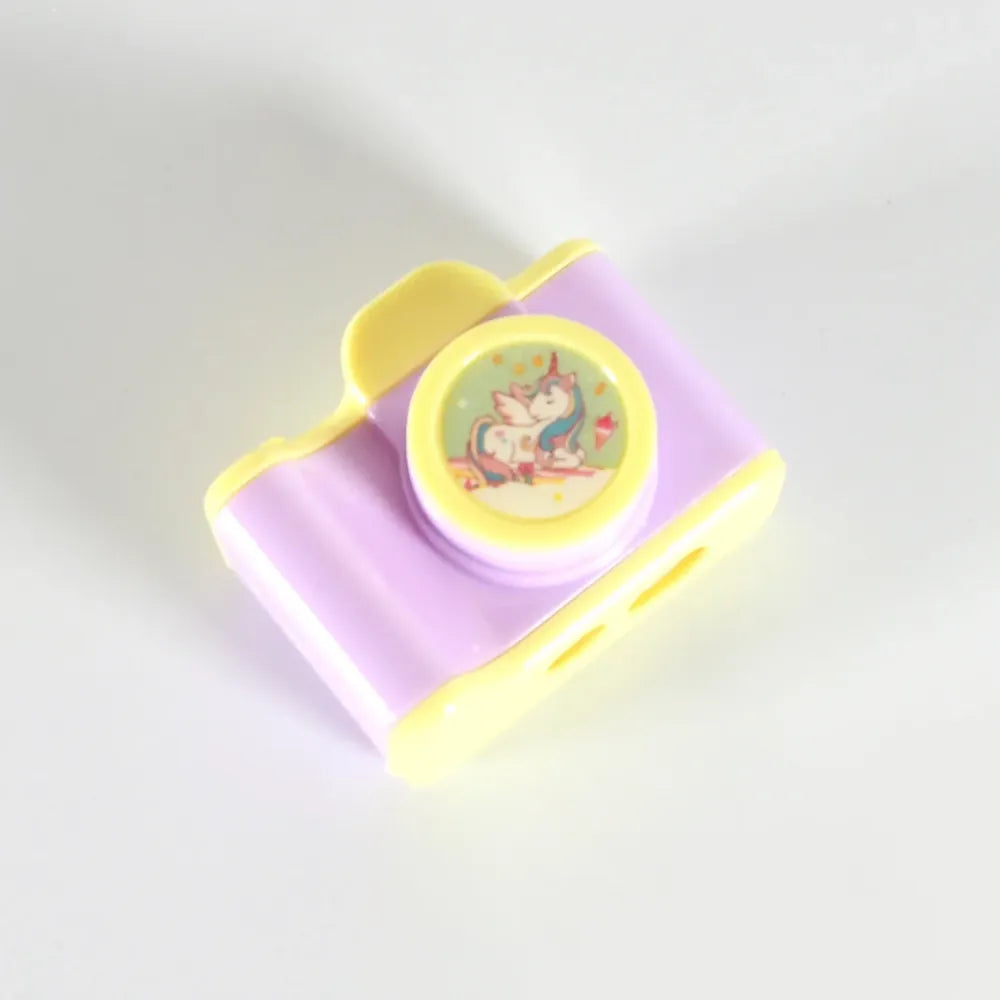 Camera-shaped pencil sharpener - office