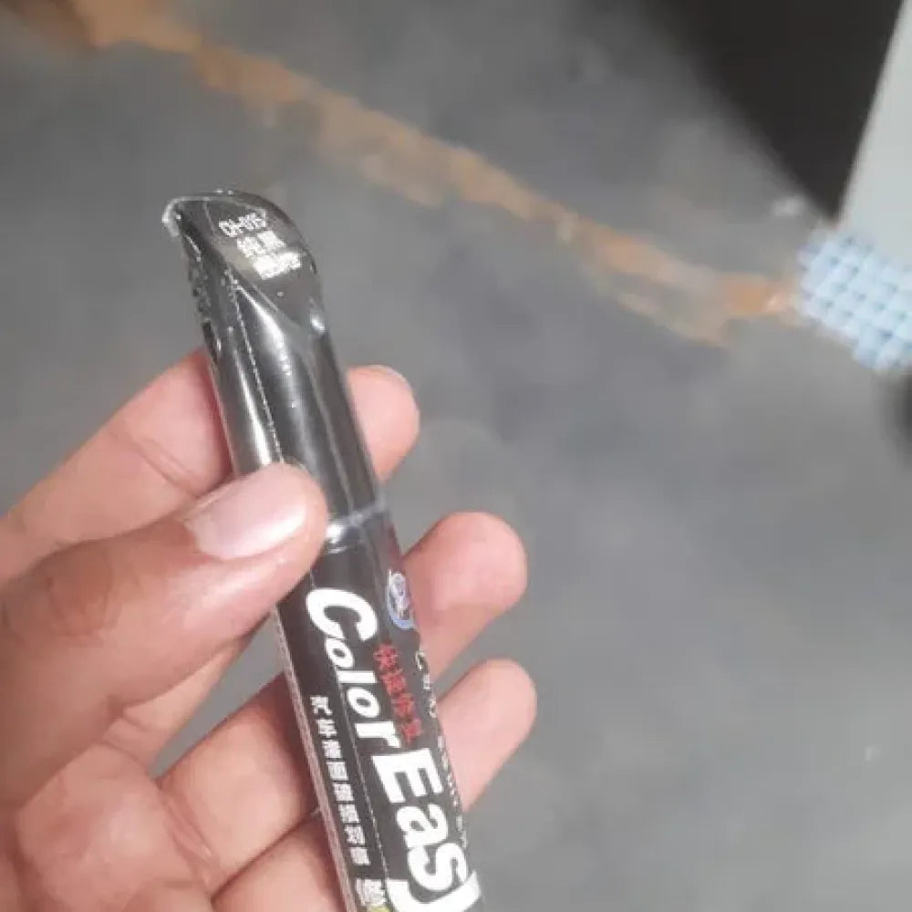 Carpaint scratch remover paint