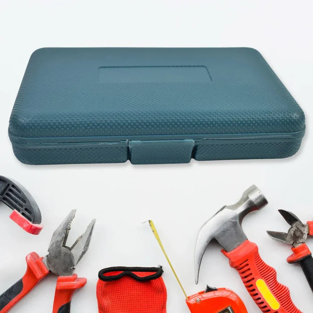 Compact 11-piece multi-tool set - hardware