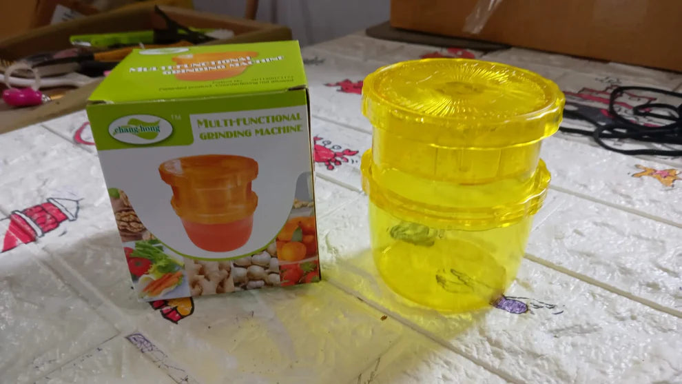 2-in-1 Manual Juicer & Grinder