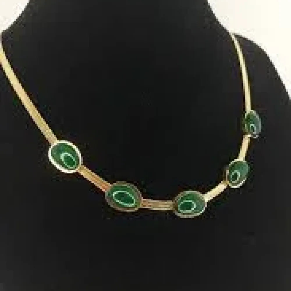 Elegant green crystal set