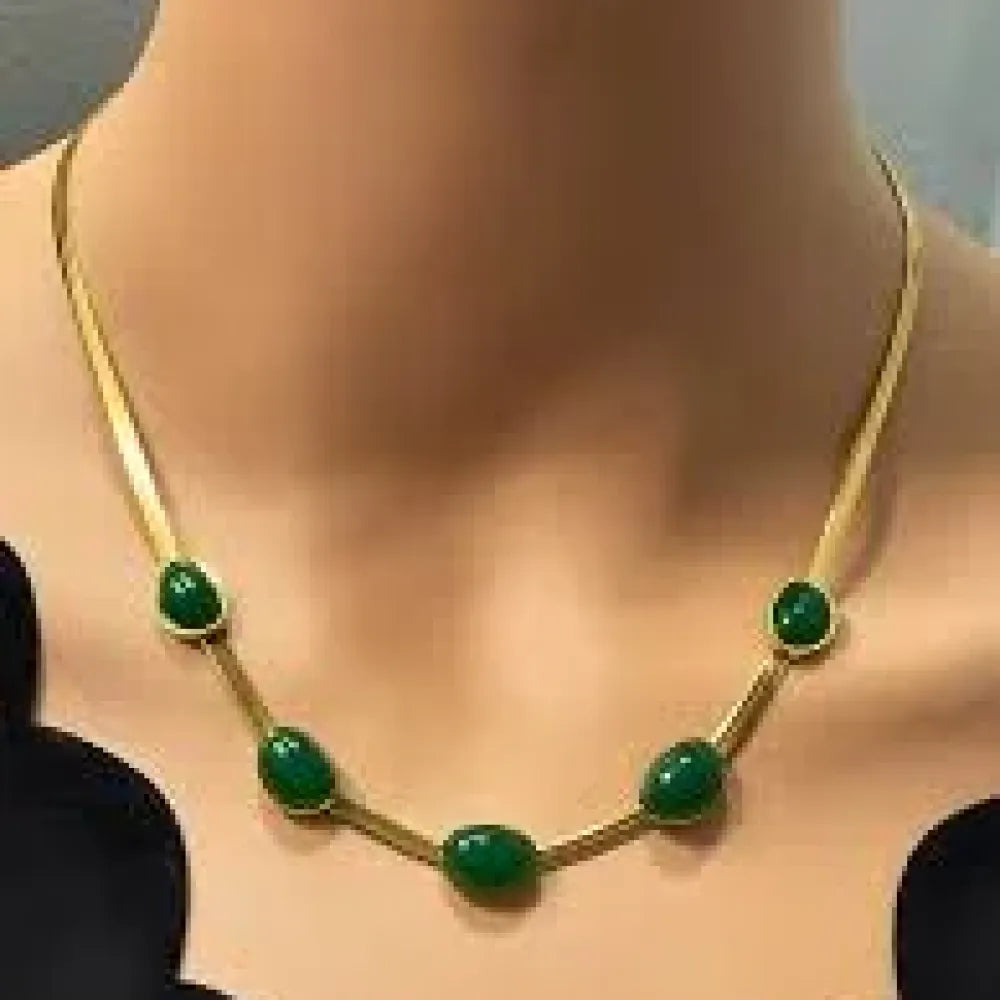 Elegant green crystal set