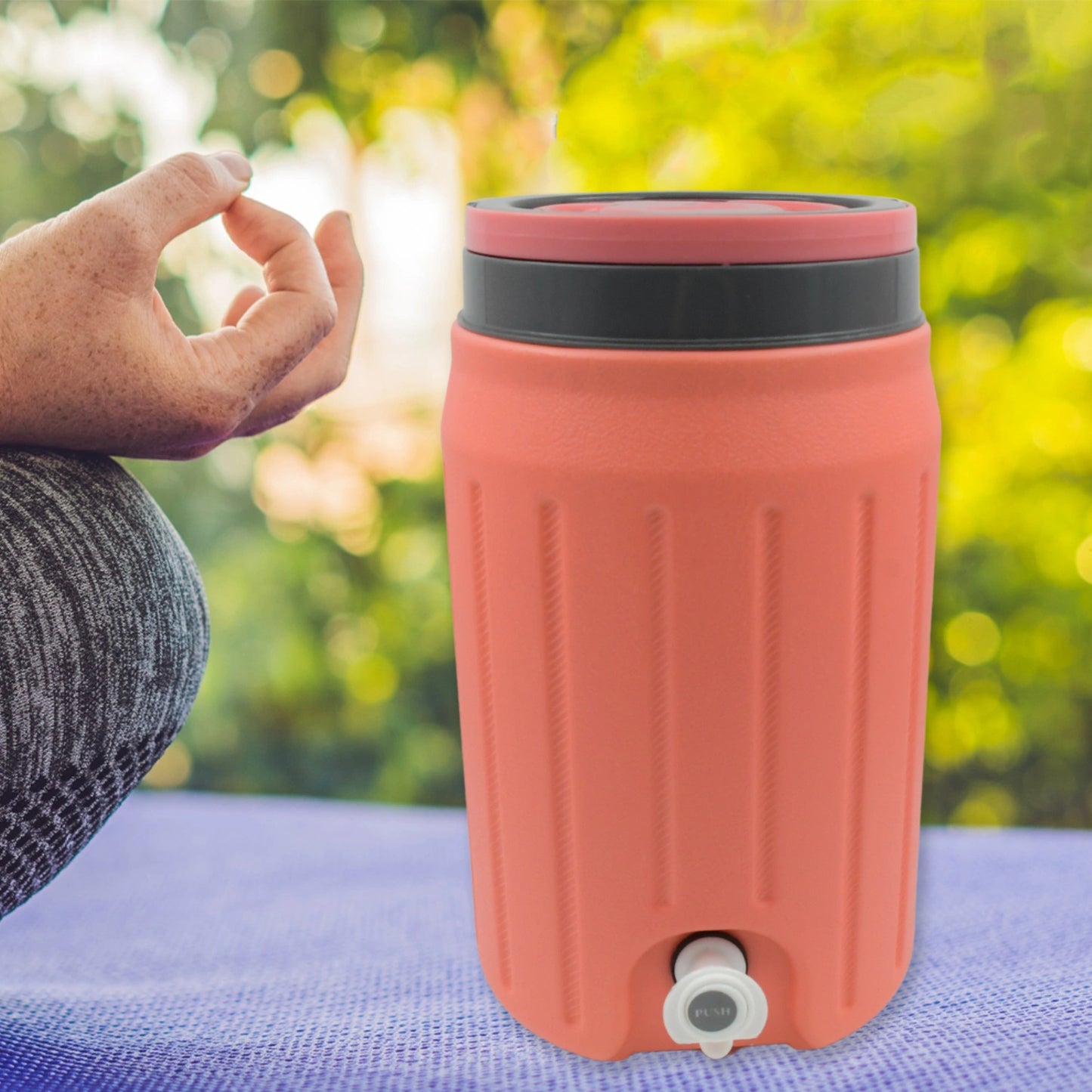 Insulated Plastic Water Rover Jug with Tap
