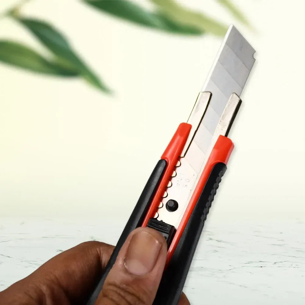 Heavy duty cutter knife - hardware