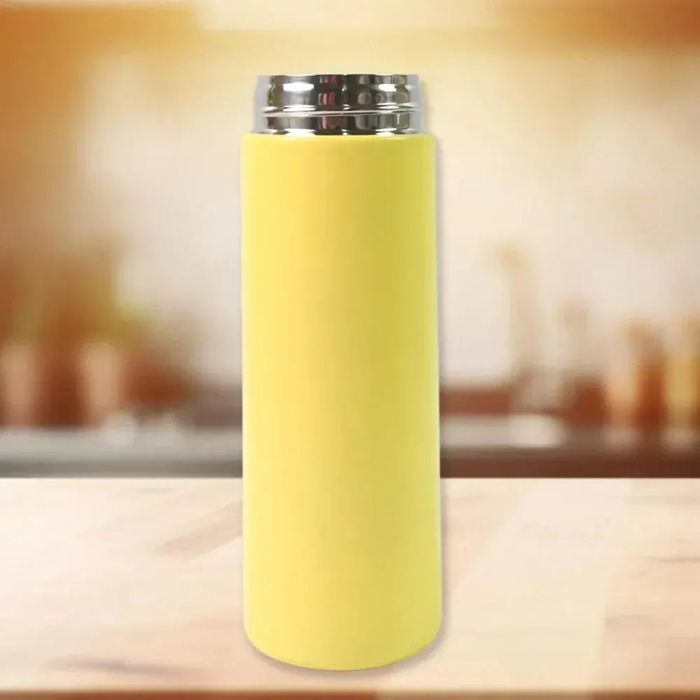 Insulated stainless steel bottle - kitchen tool