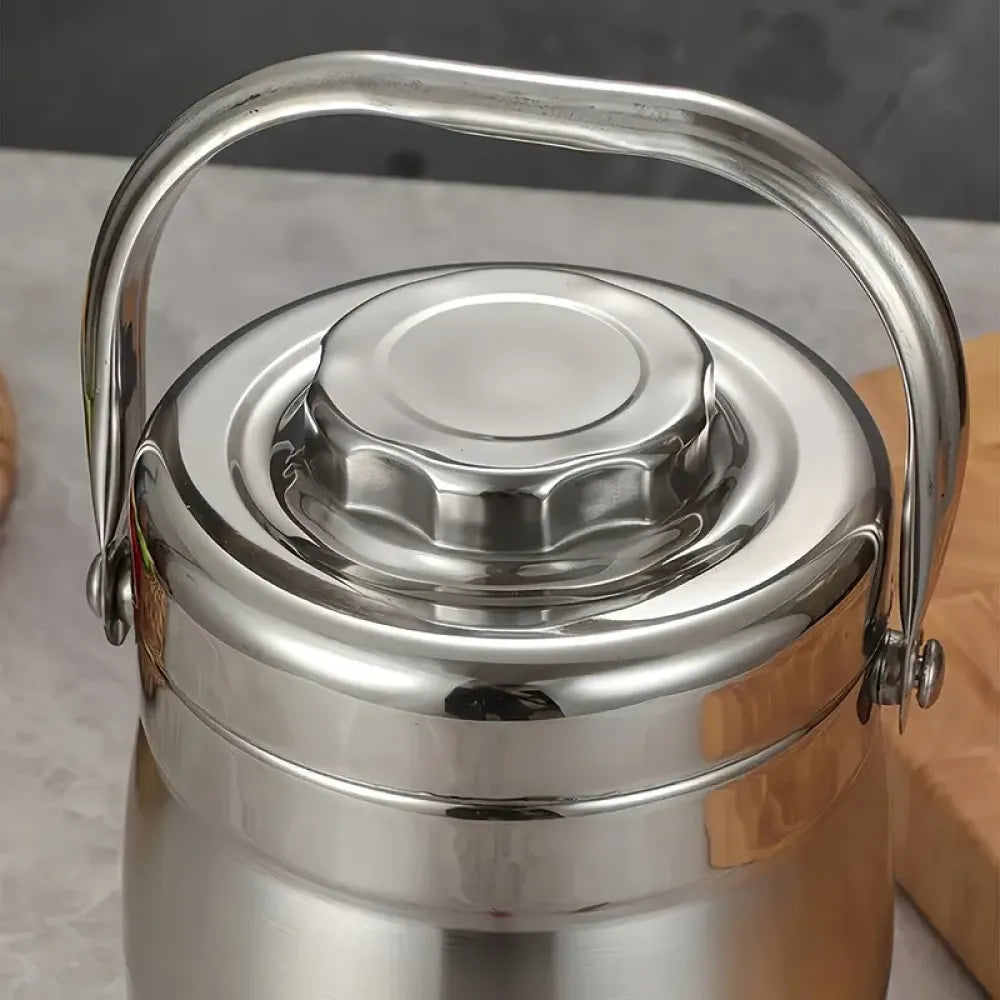 Insulated stainless steel lunch box - kitchen tool