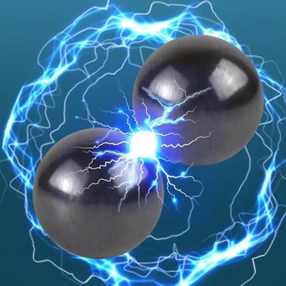 Magnetic battle chess game