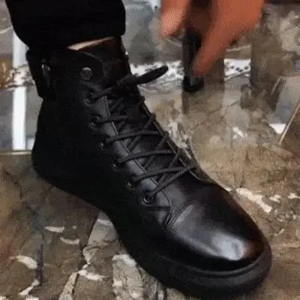 Men’s black casual boots