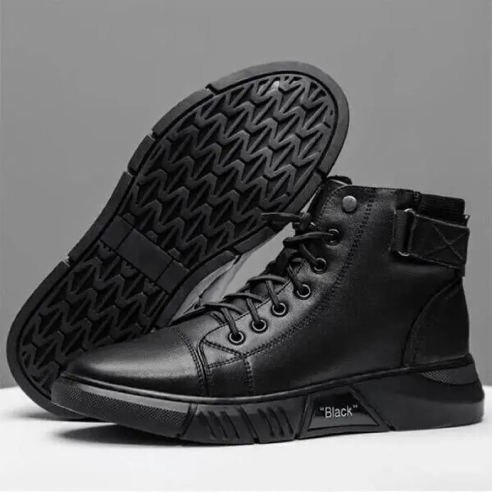 Men’s black casual boots