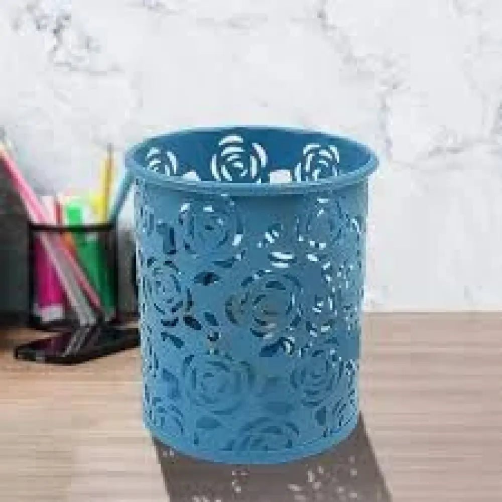 Mesh pen holder organizer - office