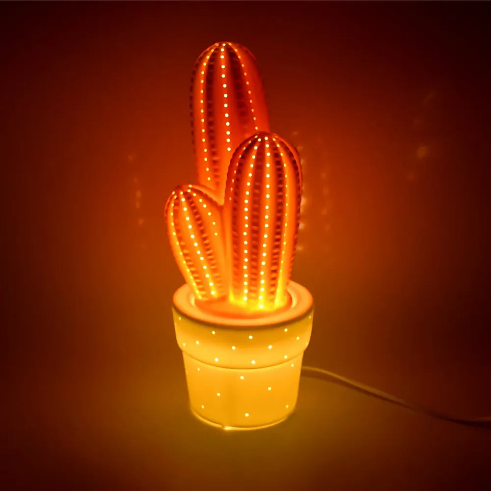 Modern ceramic table lamp - office