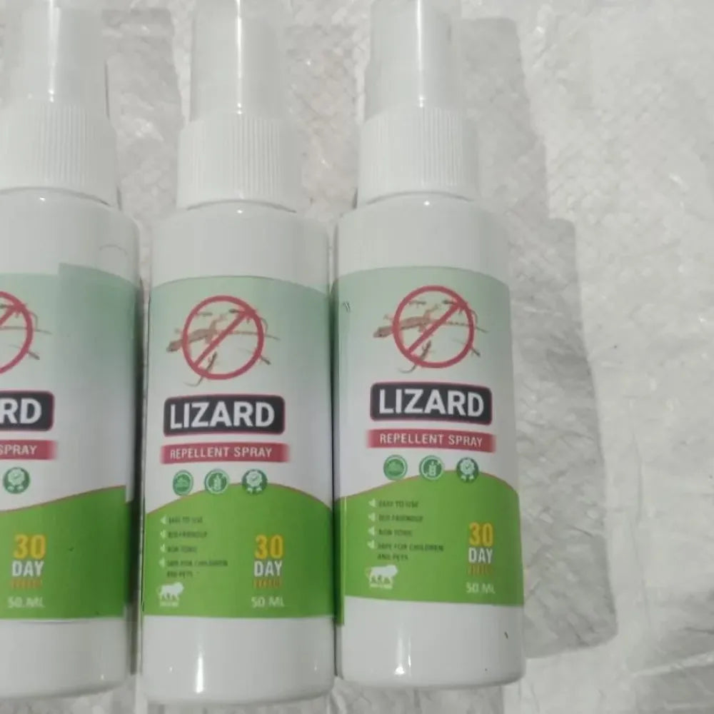 Natural lizard repellent spray