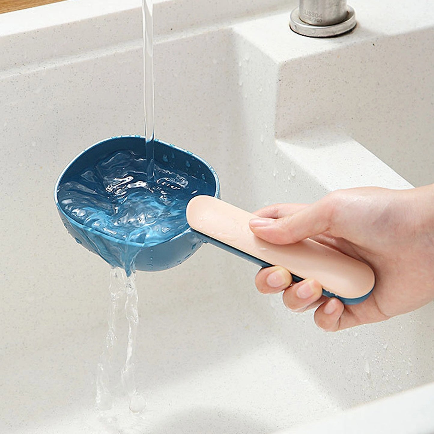 Pet Food Scoop Clip