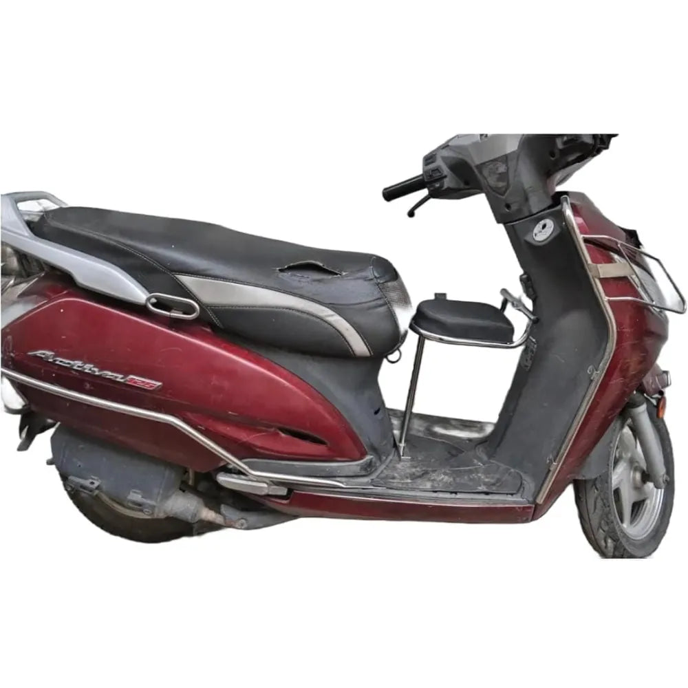 Portable baby seat for scooters