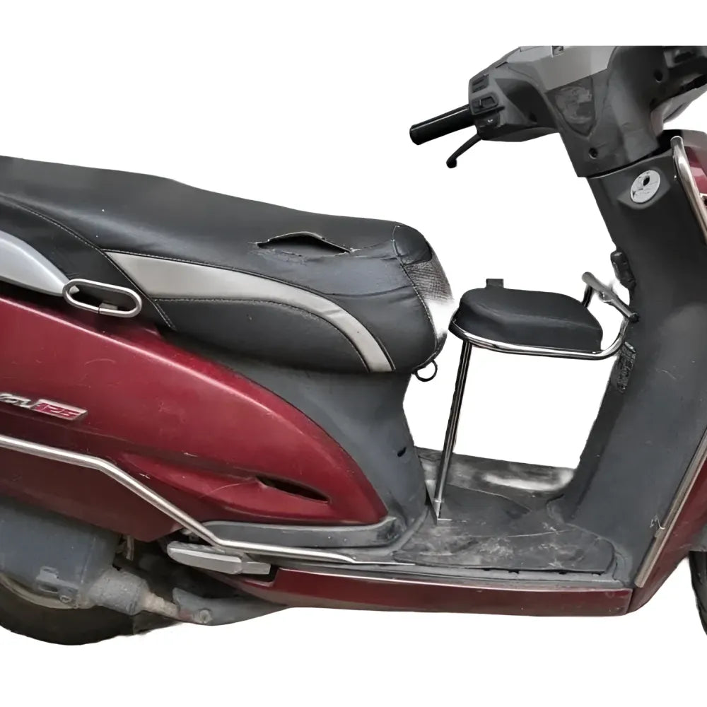 Portable baby seat for scooters