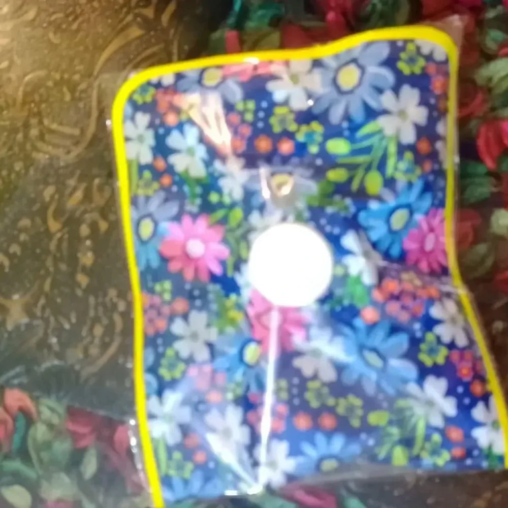 Rechargeable electric hot water bag