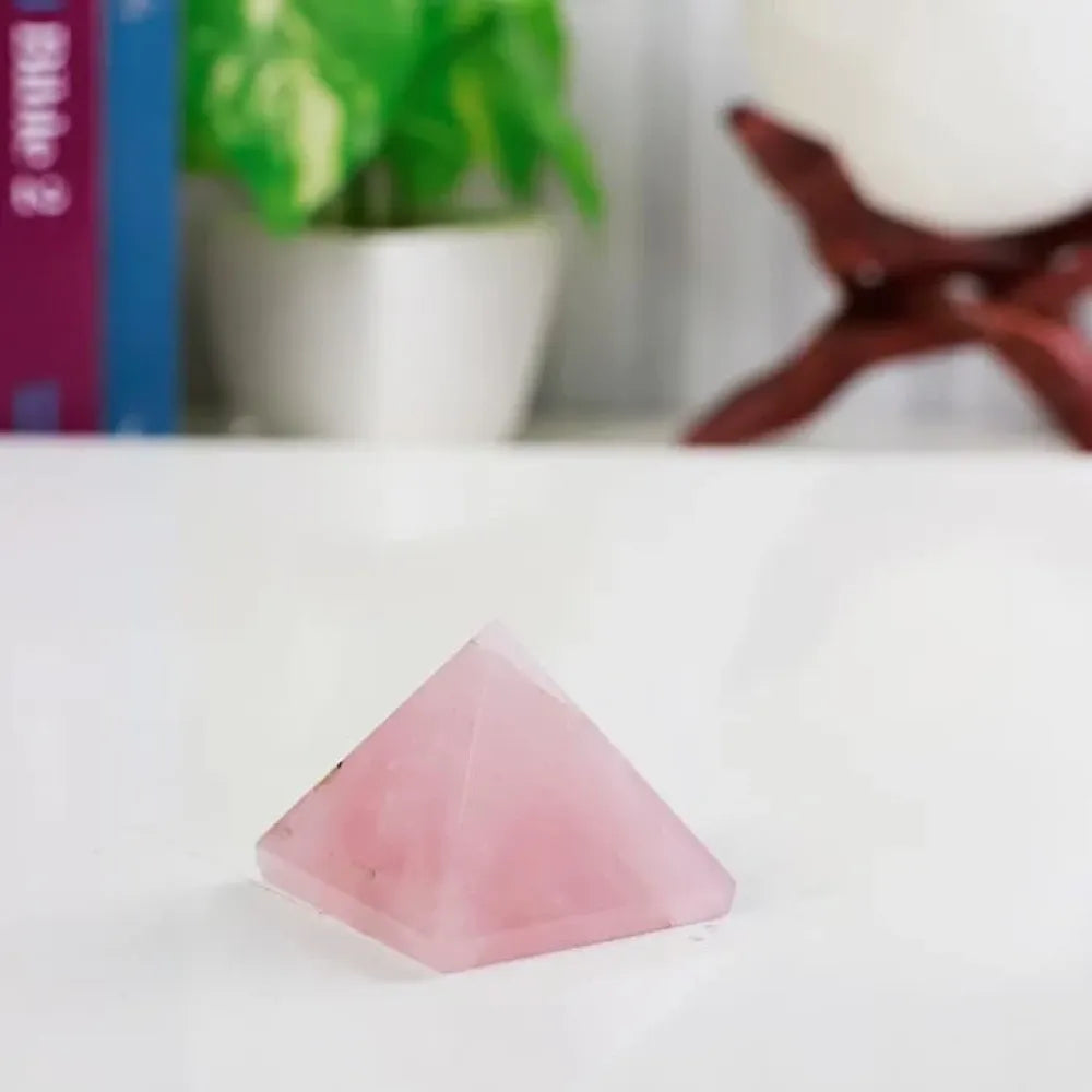 Rose quartz pyramid – pack of 1