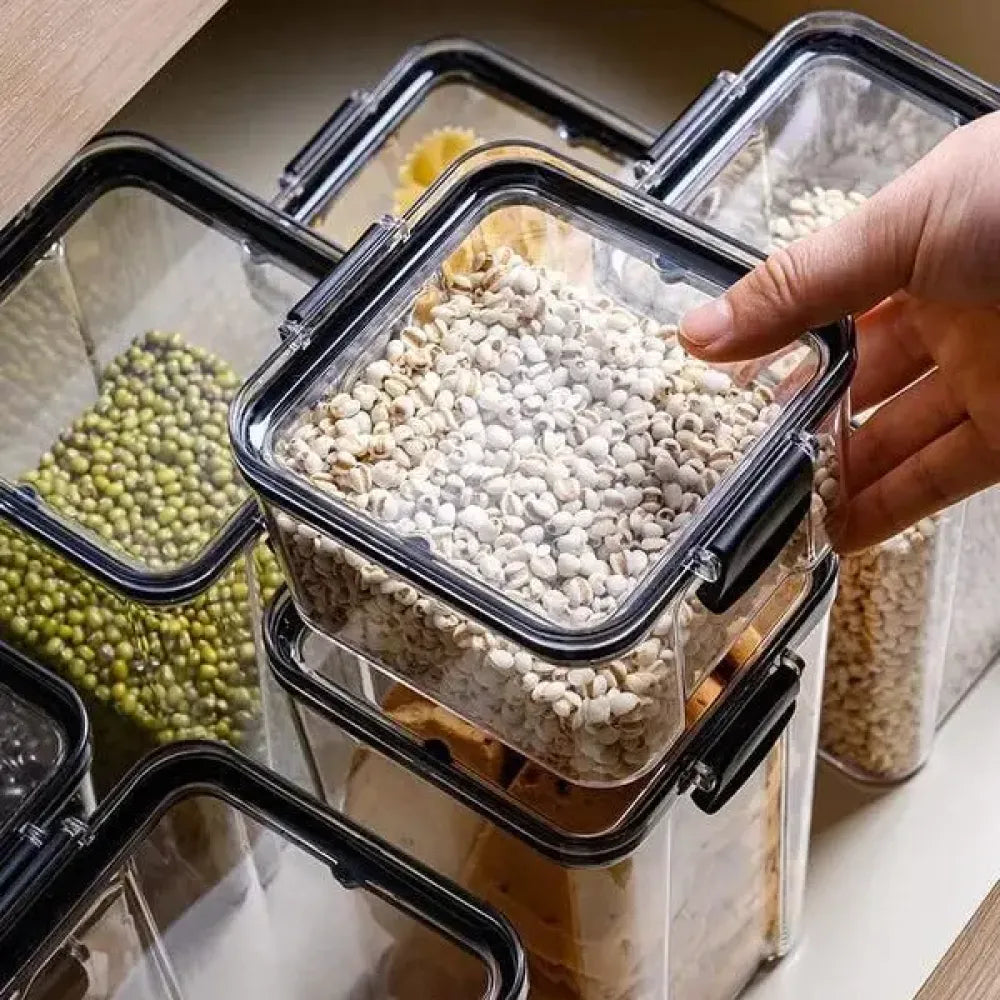 Set of 8 air tight containers