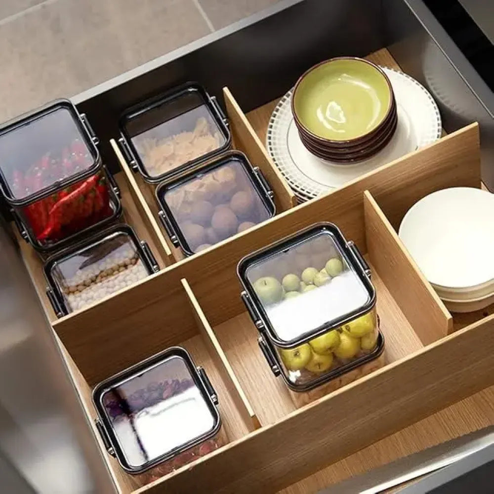 Set of 8 air tight containers