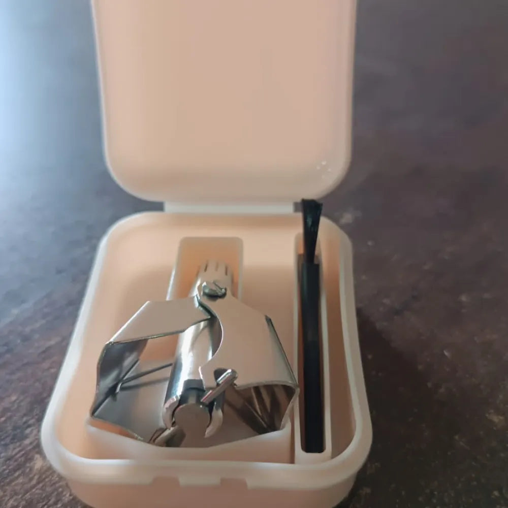 Stainless steel nose trimmer - health care