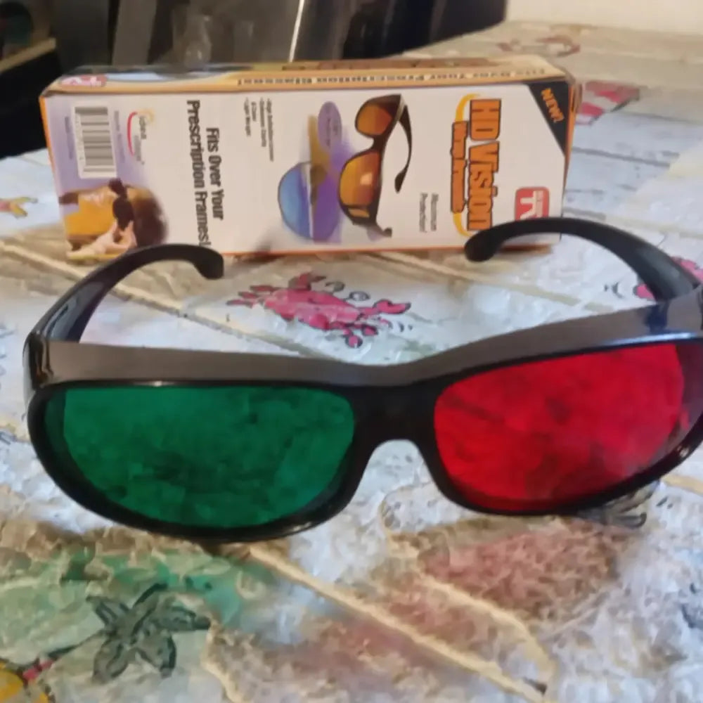 Uv-protected stylish sunglasses - fashion