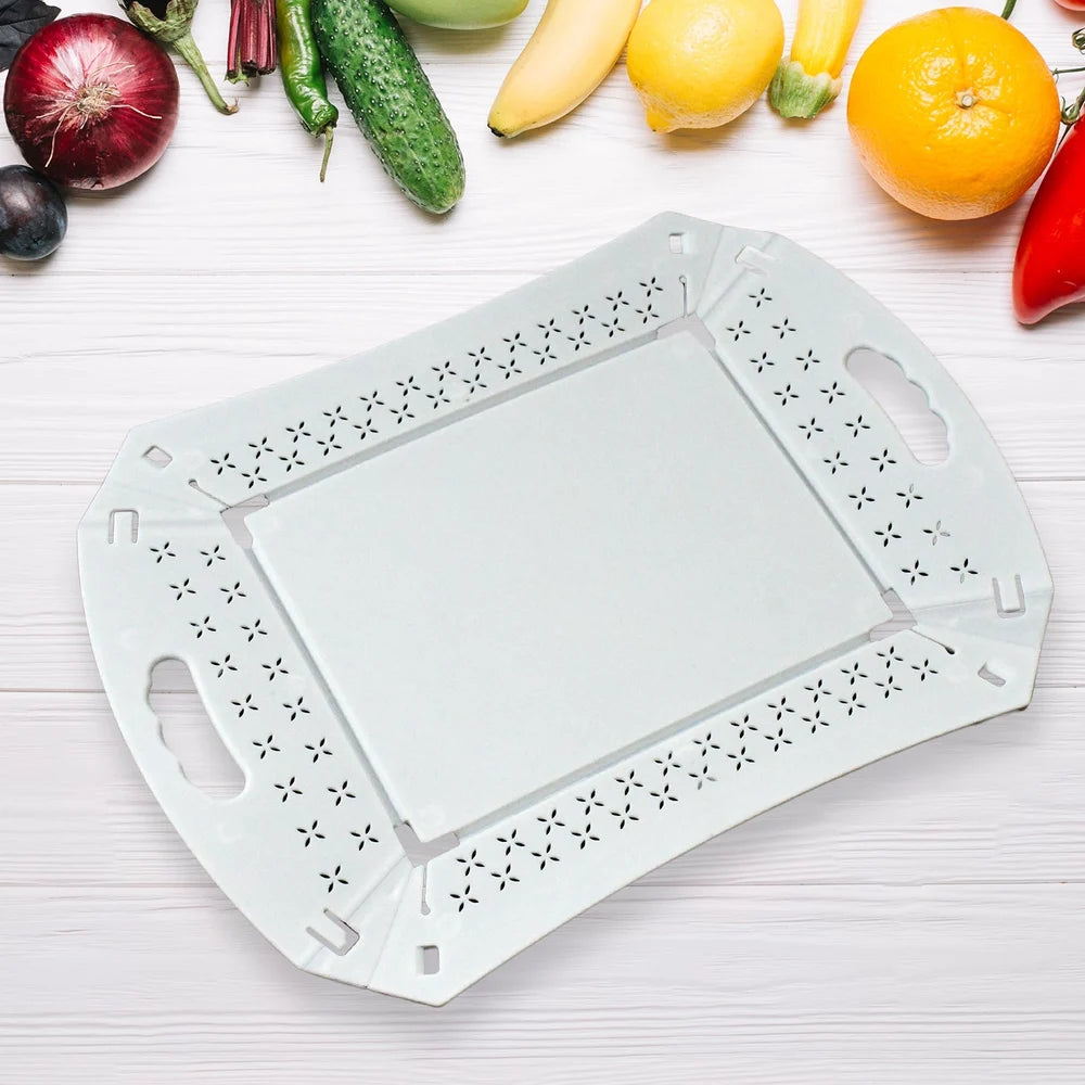 Foldable plastic serving tray