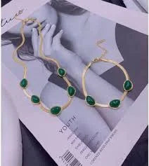 Elegant green crystal set