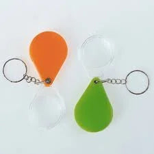 Portable keychain magnifier glass