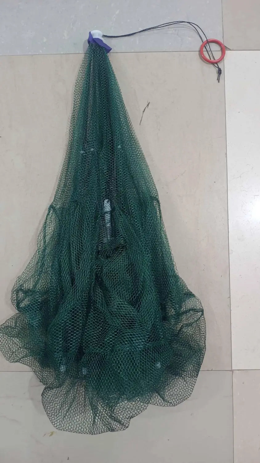 Portable folding fishing net