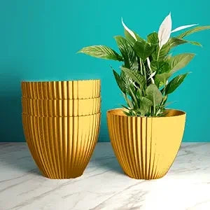 Lightweight plastic flower pot