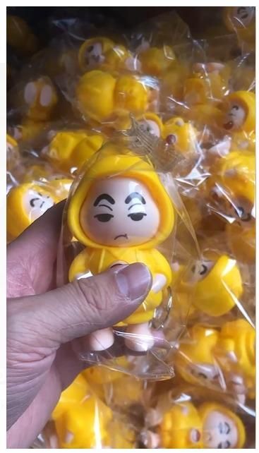 Shinchan face chaning keychain
