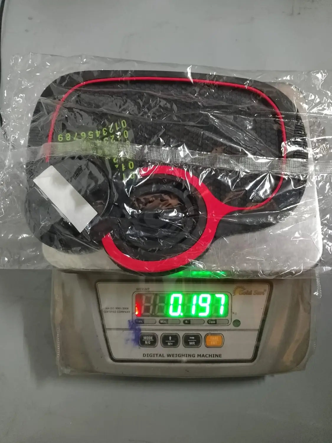 Anti-slip car dashboard mat