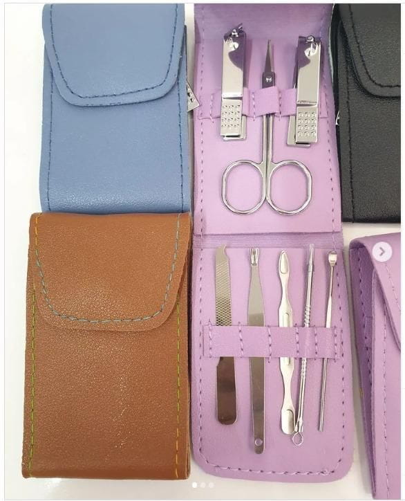 Manicure/pedicure set for women