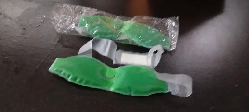 Soothing aloe eye mask