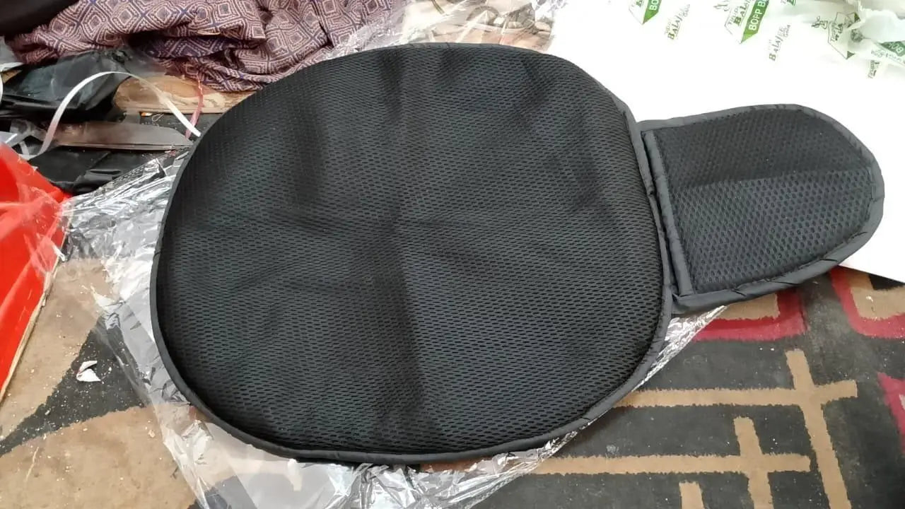 Car seat front cover - 1 piece (random design and colour)