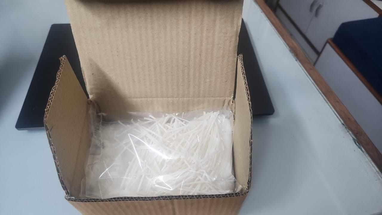 Pearl soy wax for custom candles 200gram + 50 wicks