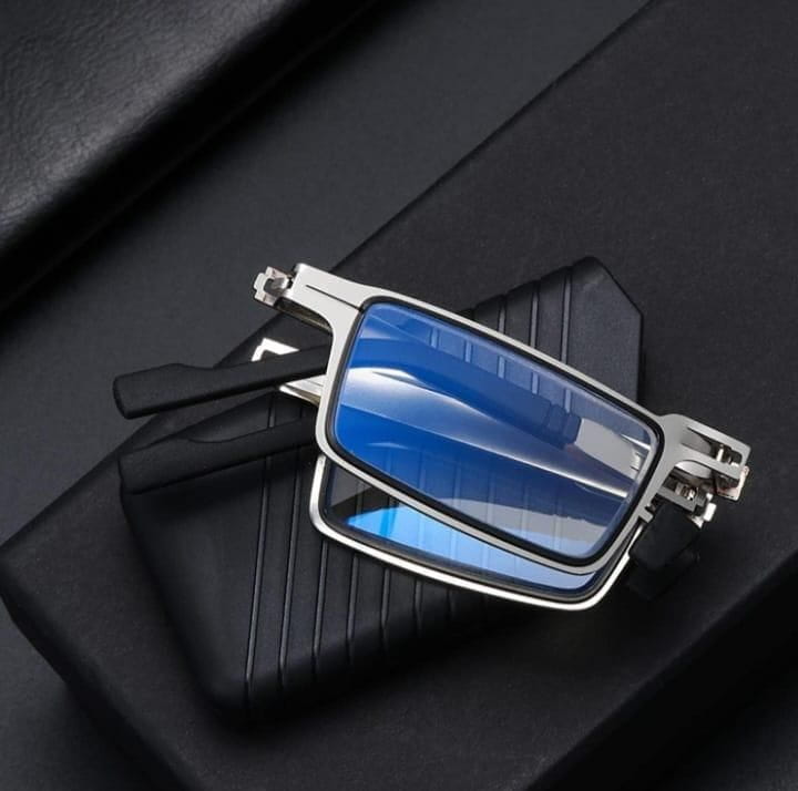 Foldable reading glasses