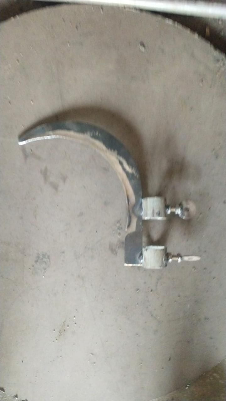Grass sickle cutter head