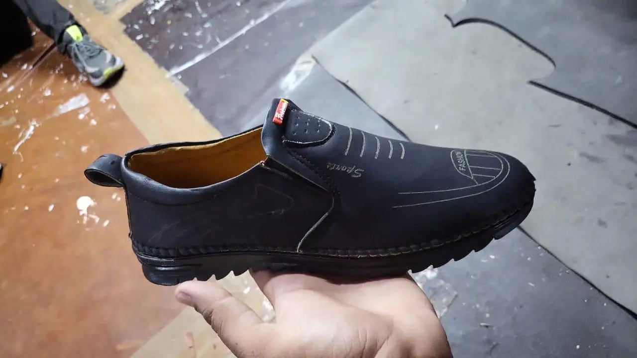 Men leather soft casual shoes