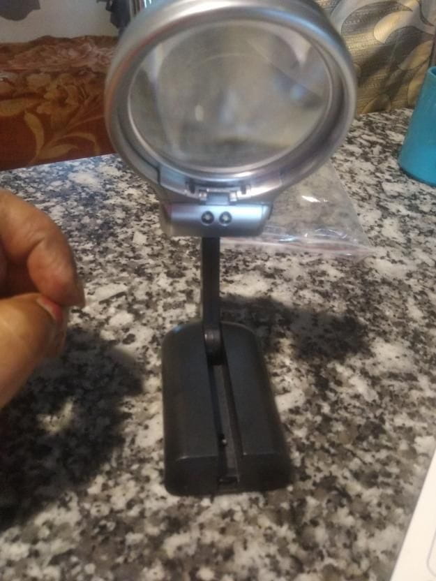 3 in 1 portable magnifying lens hand-held folding magnifier glass with led lights
