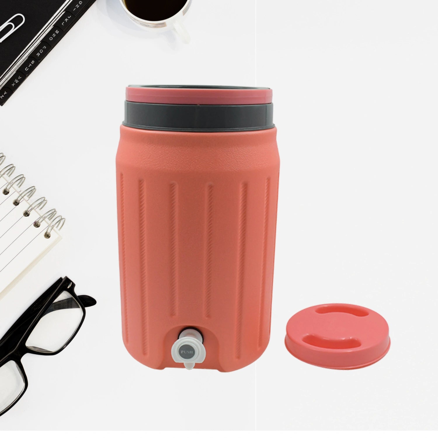 Insulated plastic water rover jug with tap